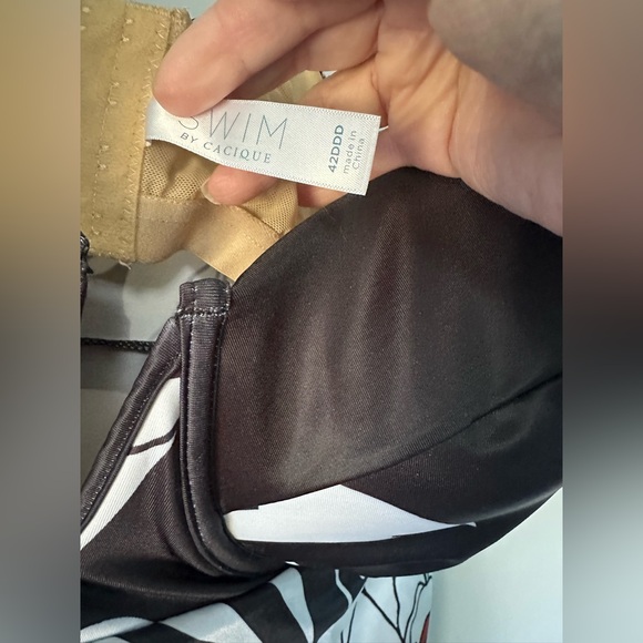 Lane Bryant Cacique Floral Black and White Swimsuit Top 42DDD - Picture 3 of 6